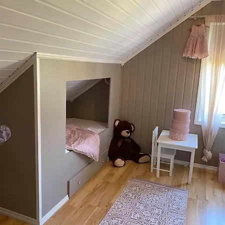 Eksklusiv Enebolig Med Utendors Boblebad Sortland